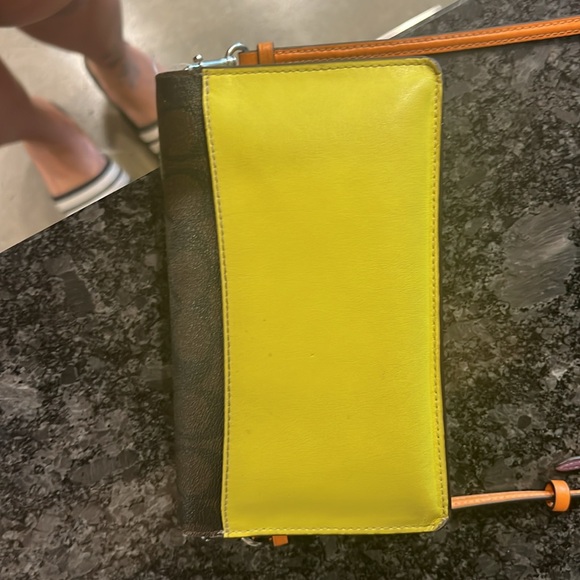 Anna Foldover Clutch Crossbody In Colorblock Signature Canvas - Picture 12 of 13